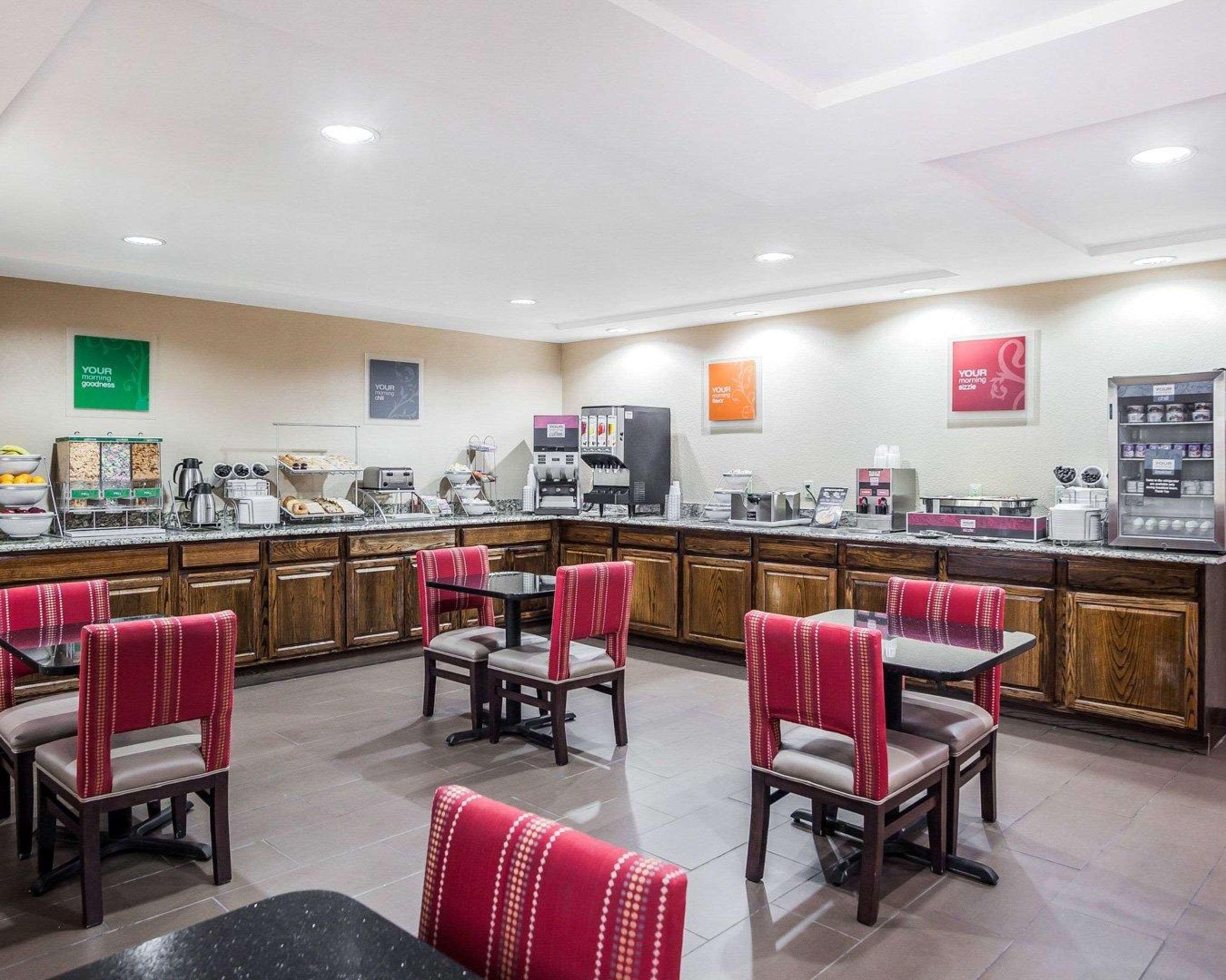 莫伯利凯富套房酒店 Moberly 外观 照片